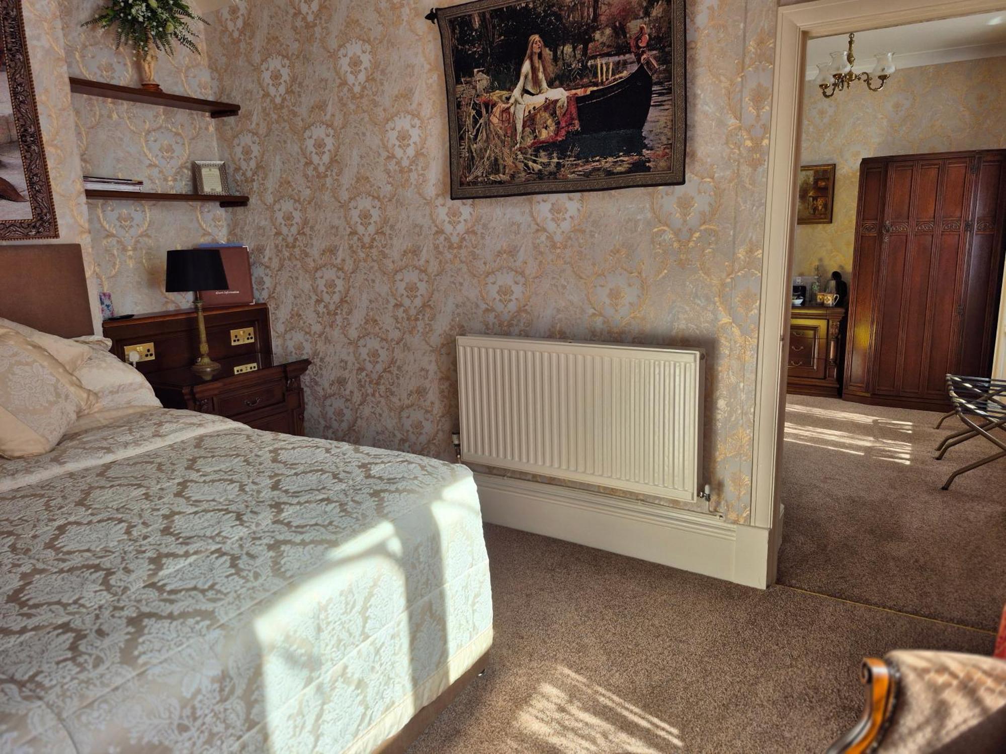 St David'S Guesthouse Хаверфордуэст Экстерьер фото
