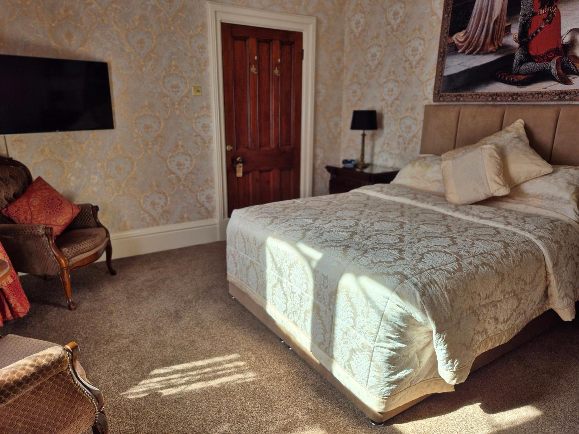 St David'S Guesthouse Хаверфордуэст Экстерьер фото