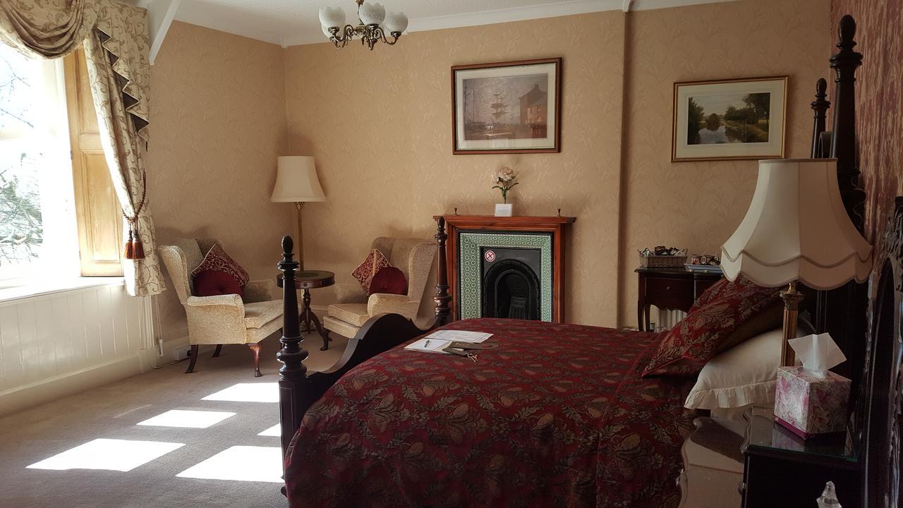 St David'S Guesthouse Хаверфордуэст Экстерьер фото