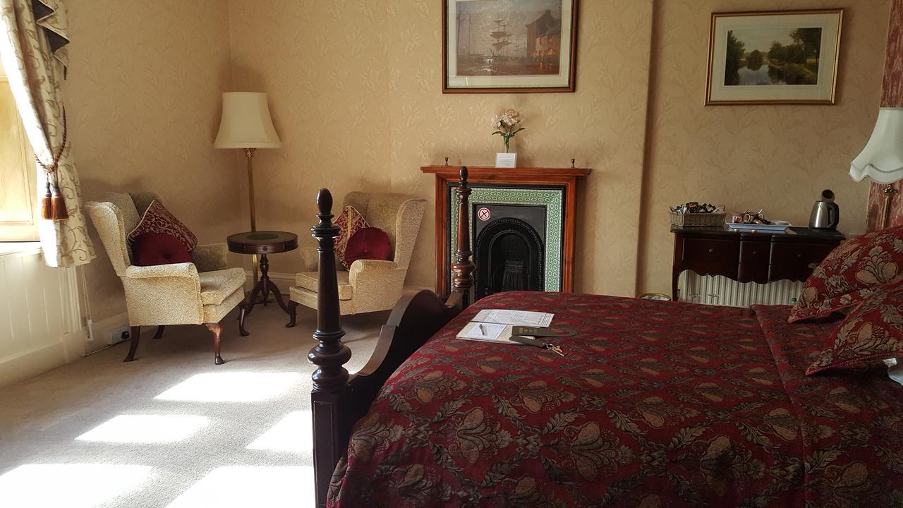 St David'S Guesthouse Хаверфордуэст Экстерьер фото