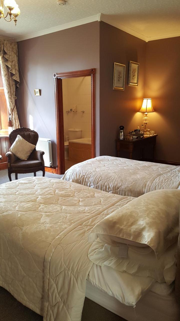St David'S Guesthouse Хаверфордуэст Экстерьер фото